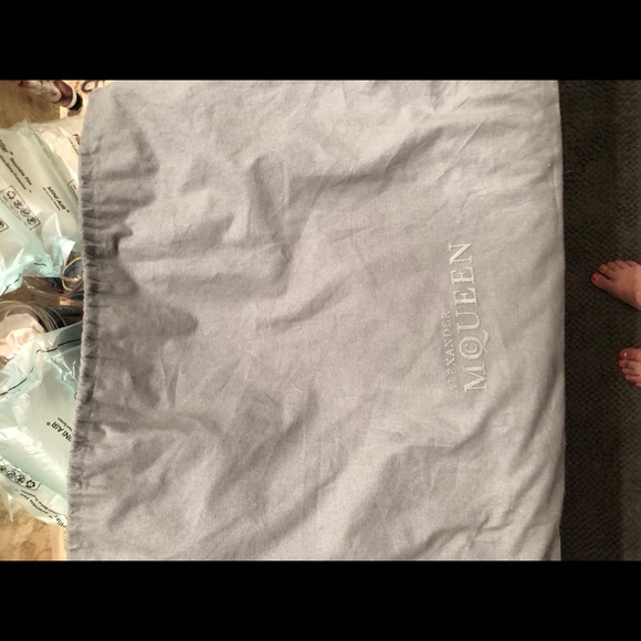 Alexander McQueen hand bag - Picture 8 of 12